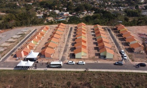 Governo do Estado entrega 81 unidades habitacionais em Barra do Piraí